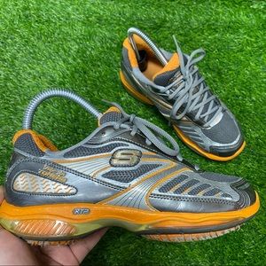 Skechers Women's Shape Ups Toners Ultra Fit Sneaker (D065)